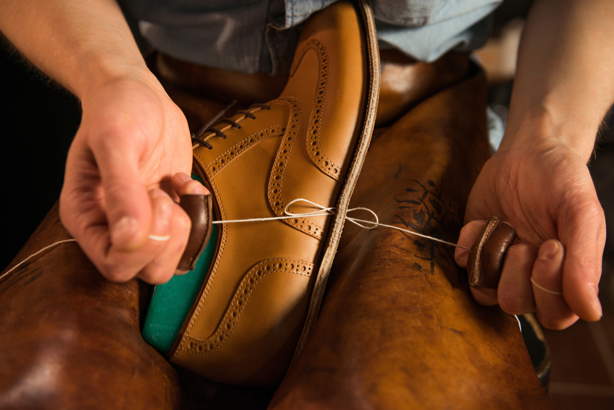 shoes-sawing2